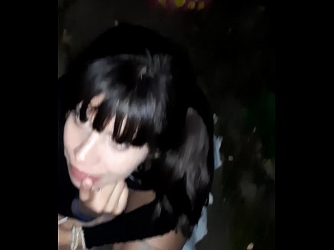 ❤️ 在街上膨胀的阴茎，以换取糖果 ☑ Super porn❤